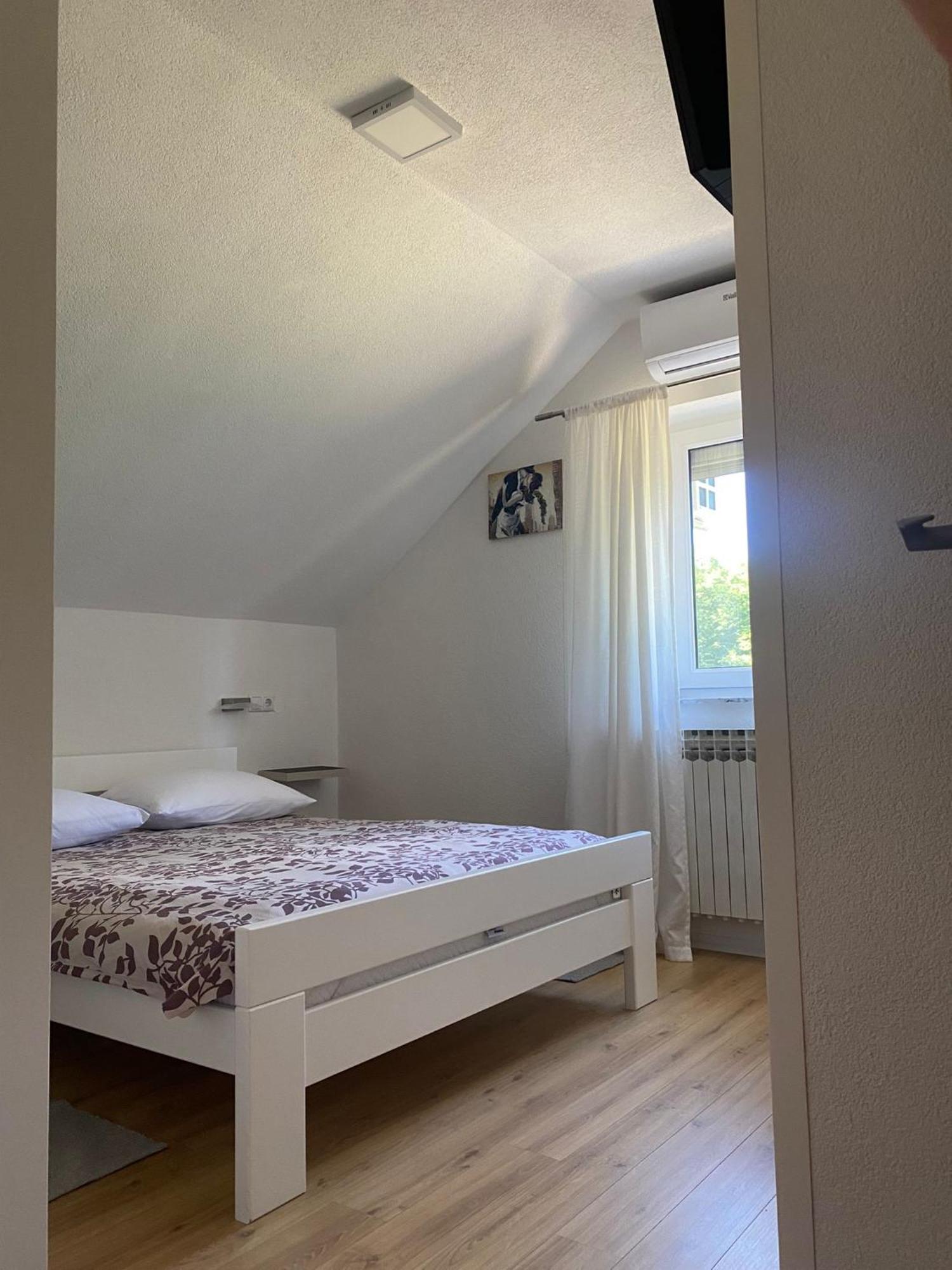 Guesthouse Abrlic Selište Drežničko Buitenkant foto