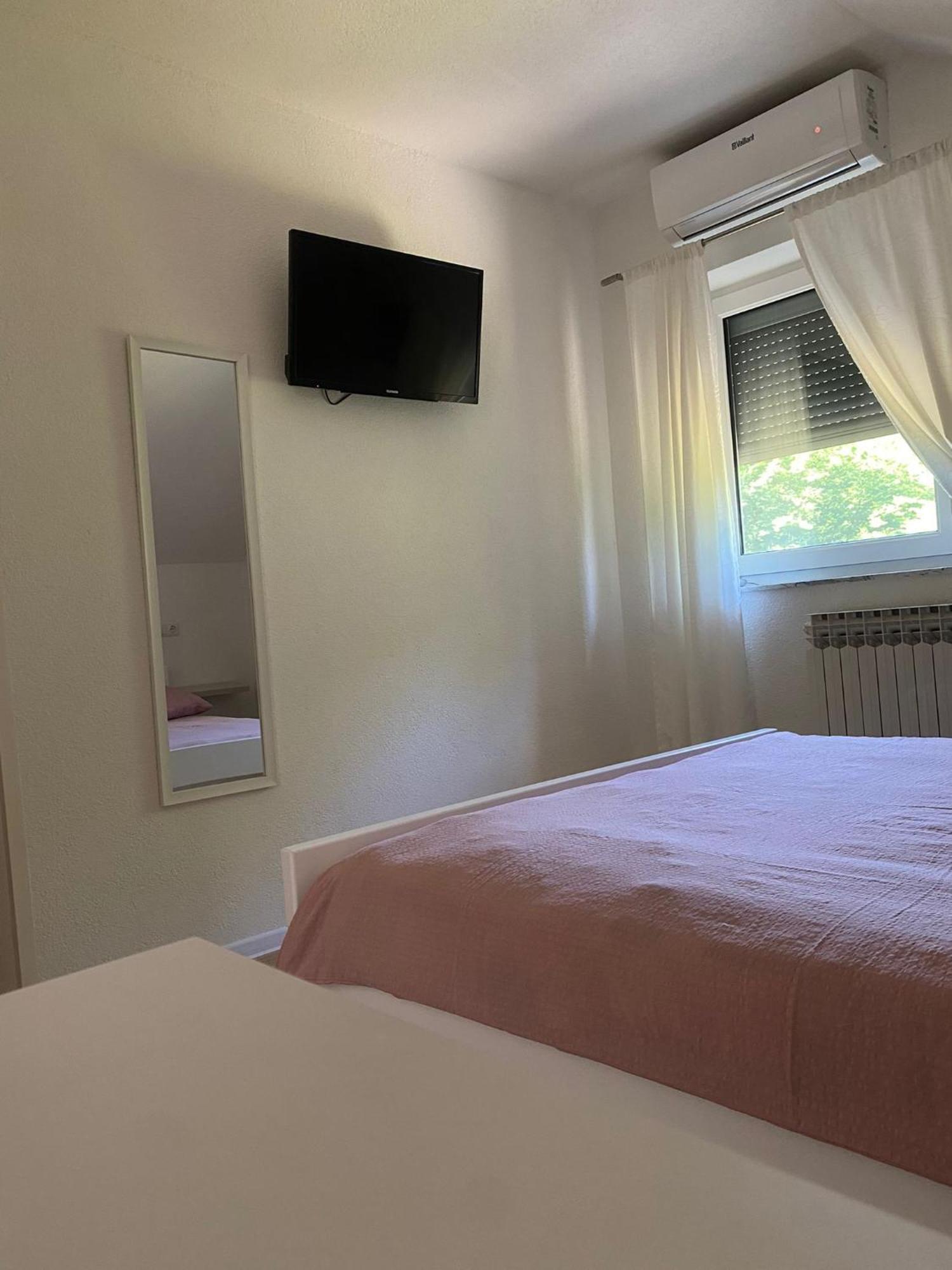 Guesthouse Abrlic Selište Drežničko Buitenkant foto